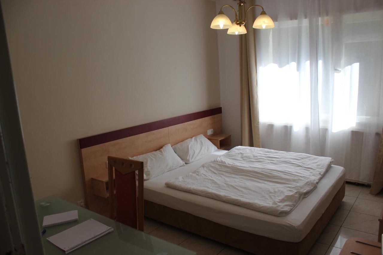 Alloggio in famiglia Ein In Wohngemeinschaft Netflix, Internet, Kuche, Premium Kabelfernsehen, Queen-size-bett 160cm Berlino