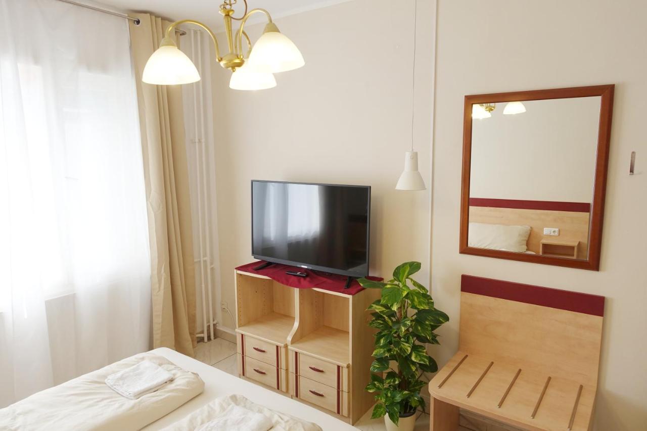 Ein In Wohngemeinschaft Netflix, Internet, Kuche, Premium Kabelfernsehen, Queen-size-bett 160cm Alloggio in famiglia *